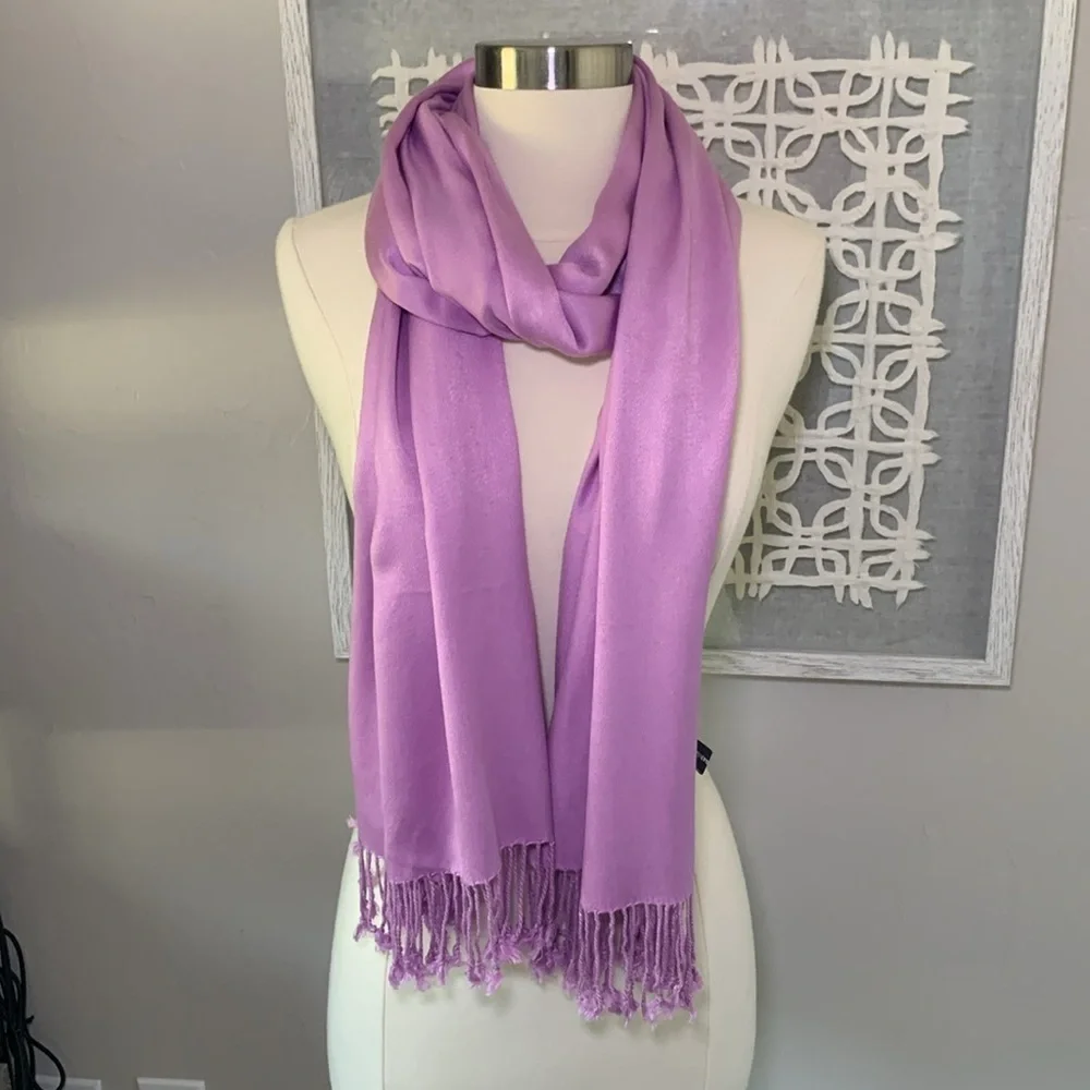 Jones new york super soft scarf/wrap orchid/lavender/lilac color